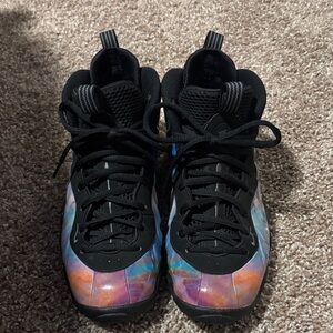 Nike Kids Black and Multicolor Sneakers